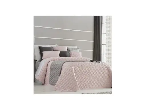 Colchas antilo outlet: cama vestida con colcha rosa acolchada y cojines grises y rosas.