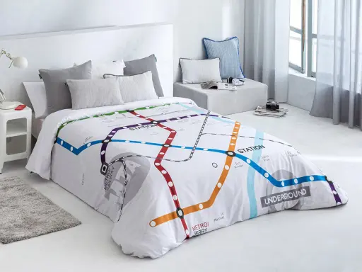 Funda nórdica 105 con estampado de mapa de metro, ideal para amantes de los viajes urbanos.
